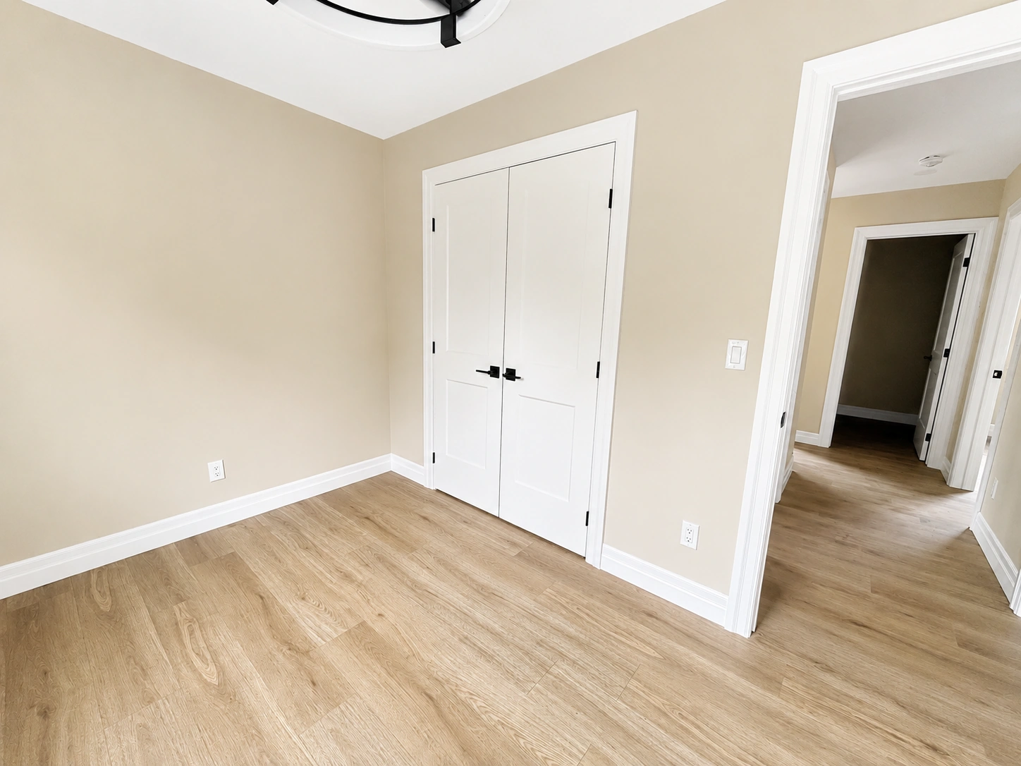 8385 Riverside Dr E project image